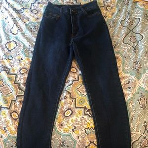 High wasted B.O.B. Jeans.